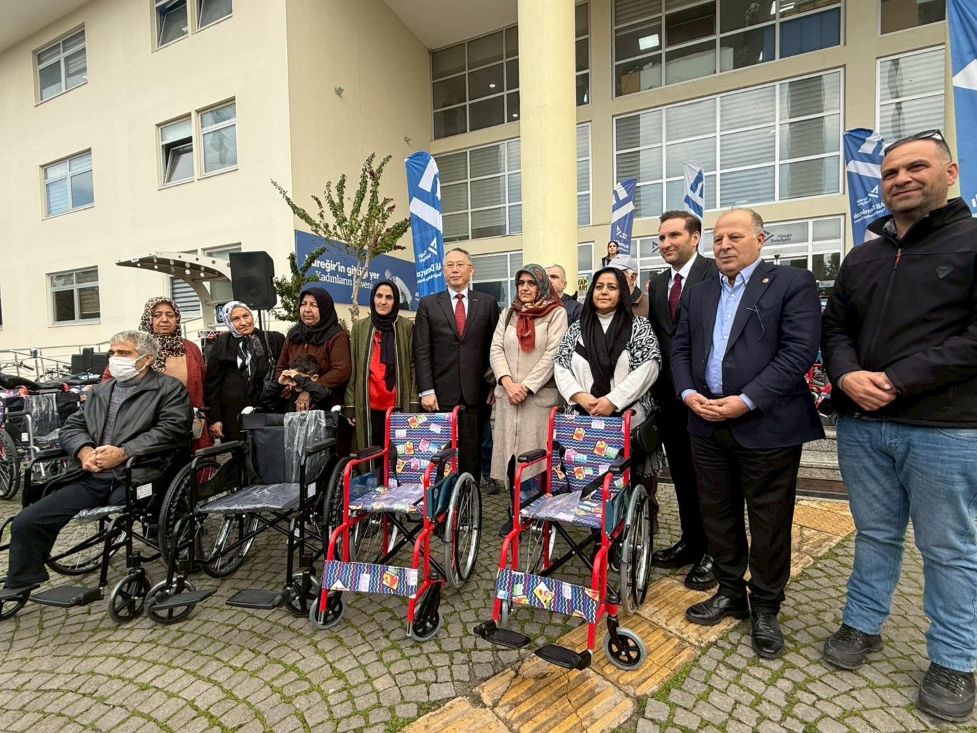 土耳其社福交流-台灣代表處捐贈315套兒童輪椅